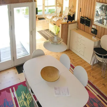 Holiday Gyldenrisvej V Holiday home Skattebolle