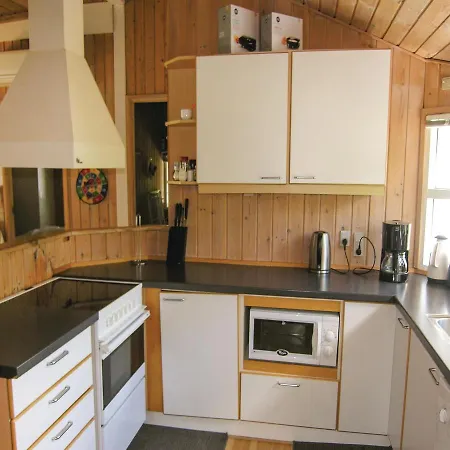 Holiday Gyldenrisvej V Holiday home